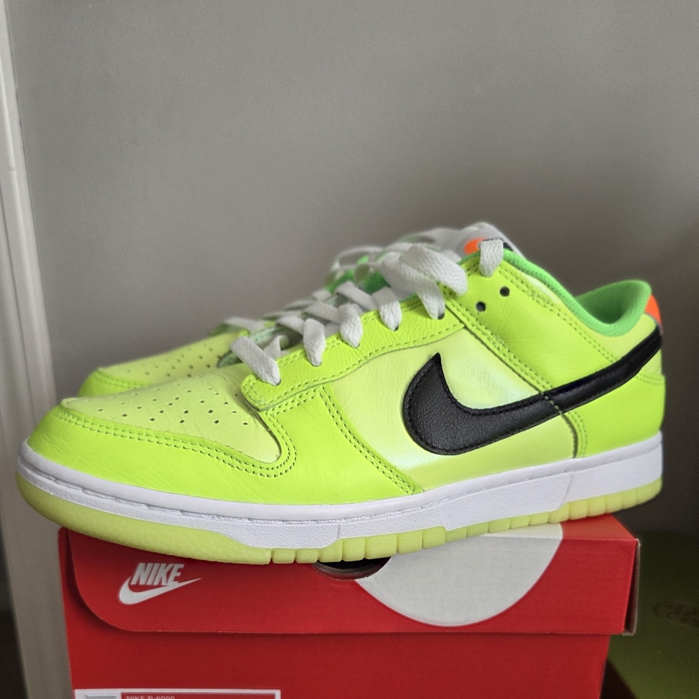 Nike Neon Green and Black Sneakers
